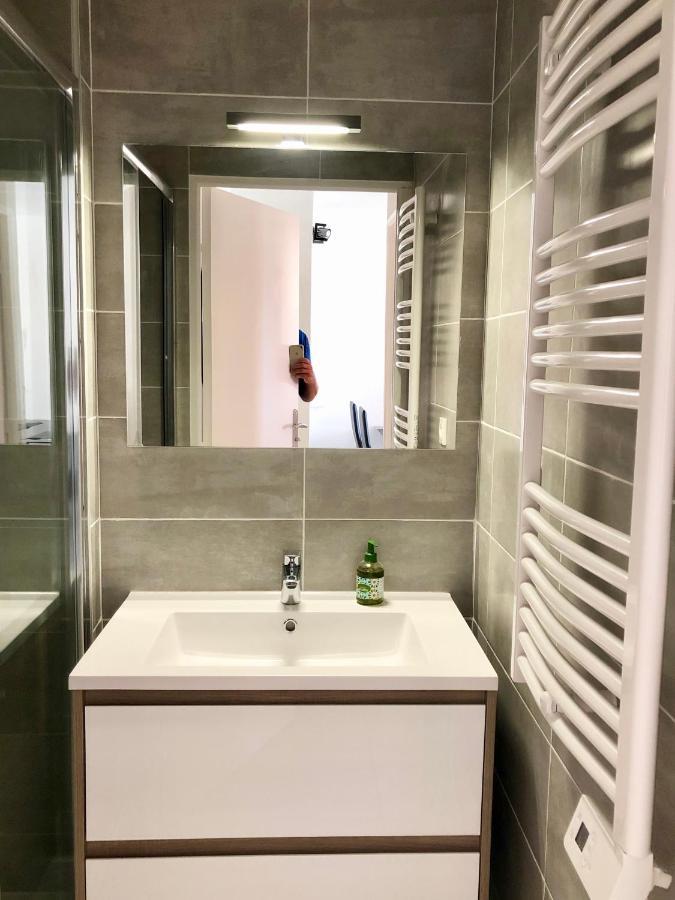 Apartment Newly Renovated Aircond-Wifi-Pool-Sea View-150M To Beaches- Saint Aygulf Ngoại thất bức ảnh