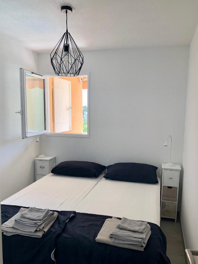 Apartment Newly Renovated Aircond-Wifi-Pool-Sea View-150M To Beaches- Saint Aygulf Ngoại thất bức ảnh