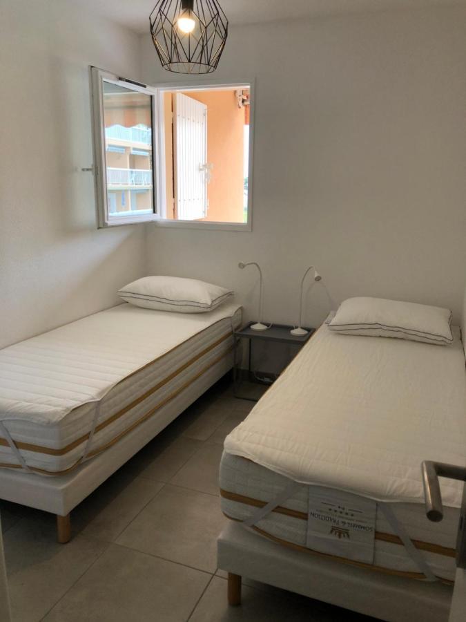 Apartment Newly Renovated Aircond-Wifi-Pool-Sea View-150M To Beaches- Saint Aygulf Ngoại thất bức ảnh